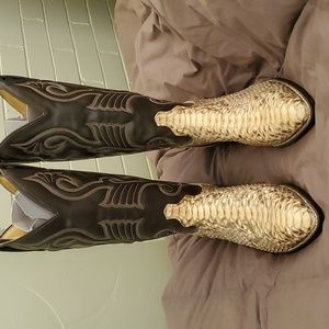 New Men's python boots size 9D
